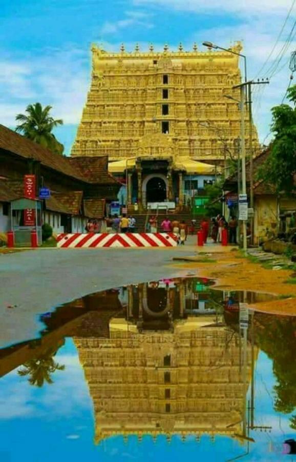 Devasthanam Lodge 特里凡得琅 外观 照片