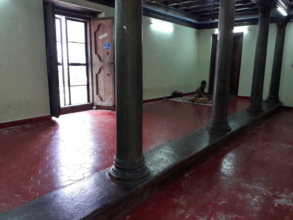 Devasthanam Lodge 特里凡得琅 外观 照片