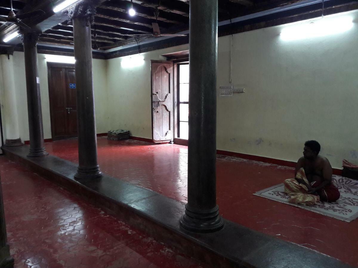 Devasthanam Lodge 特里凡得琅 外观 照片