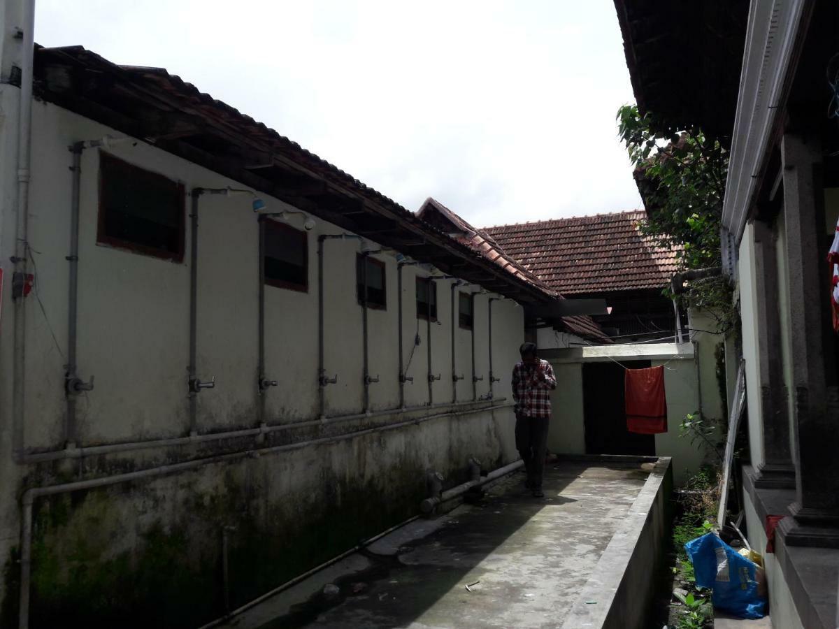 Devasthanam Lodge 特里凡得琅 外观 照片